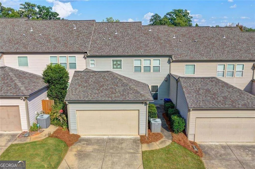 Rear garage and driveway