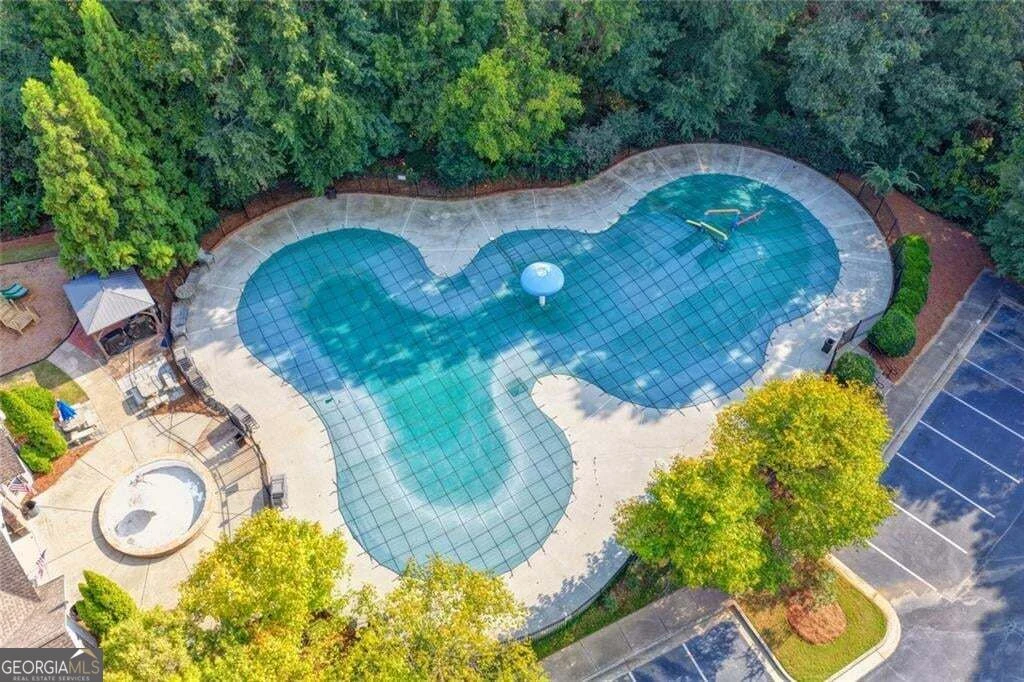 Hanover Pointe community pool