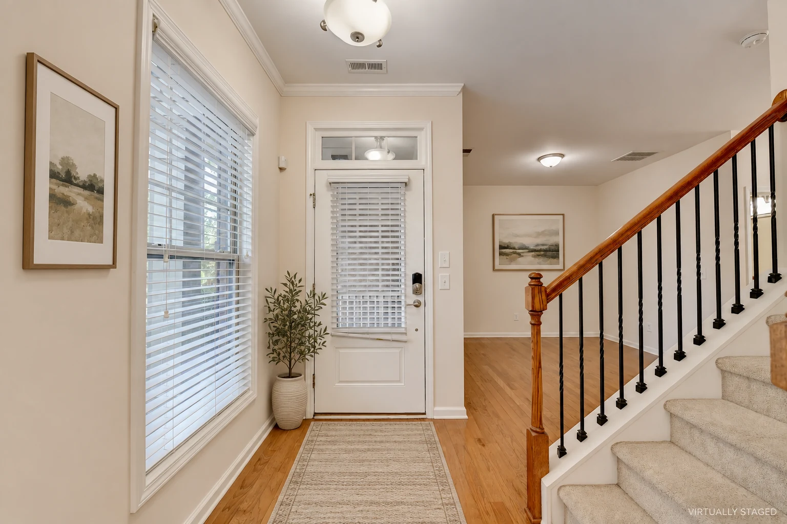 Entry — Virtually staged