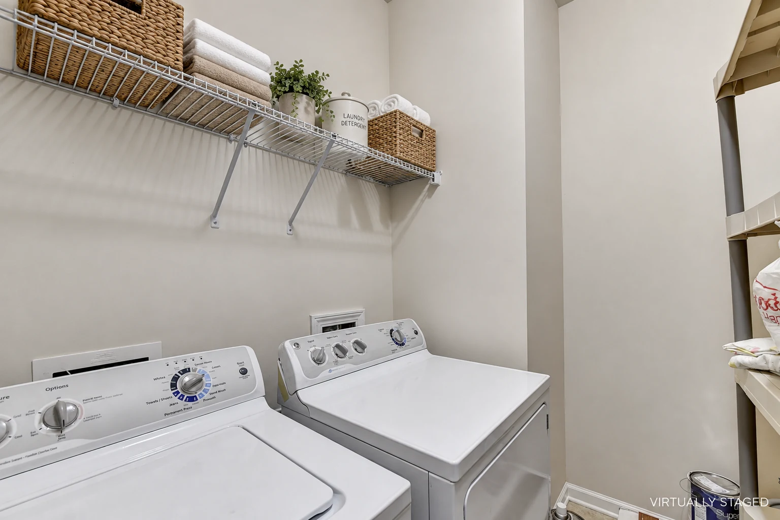 Laundry — Virtually staged